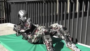 Plánujete v roku 2018 viac cvičiť? Pozrite sa, tento ROBOT robí lepšie kliky ako vy!