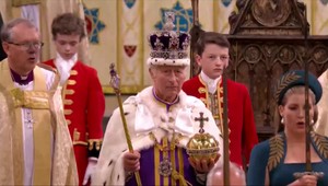 Kráľovská rodina zverejnila prvú rodinnú fotku! Medzi ľuďmi zavládla hystéria a hádky!