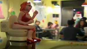 Reštaurácia plná záchodov a fekálií. Dobrú chuť!