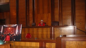 Nakoniec deportujú podozrivého z vraždy