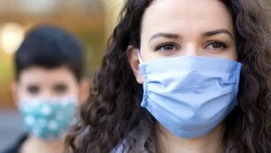 Spoločne bojujeme proti Covid-19: Ako pomáhame lekárom a nemocniciam?