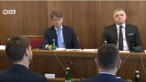 Šimečka a Fico zoči-voči na výbore: Otázky o EÚ aj Družbe. Fico odmietol podporu MAGA