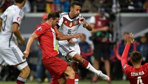 Nemci sa revanšovali Poliakom. Hrdinom duelu Götze