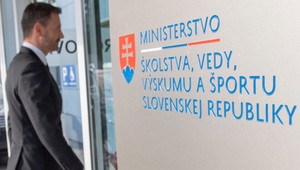 Rezort školstva stále čaká na svojho ministra. V kuloároch padajú viaceré mená