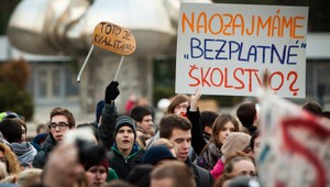 Štafetový štrajk škôl od pondelka pokračuje