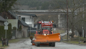 Najšpinavšia obec roka? Obyvatelia s diaľničiarmi už strácajú trpezlivosť