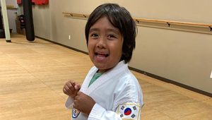 Osemročný školák trhá rekordy: Malý youtuber v tomto roku zarobil 26 miliónov dolárov