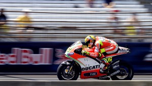 Rossi mení stajňu. Z Ducati návrat do Yamahy