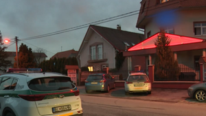 Recepčný ju nahú našiel na toaletách erotického salóna. Smrť ženy stále neobjasnili