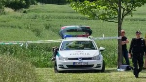 Polícia rieši prípad cudzinca: Našli ho s rozrezaným bruchom v Devínskej Novej Vsi