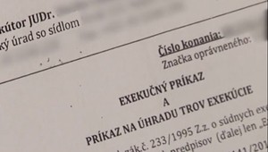 Dlžníci pozor! Zastavením starých exekúcii nezaniknú dlhy, upozorňuje komora exekútorov