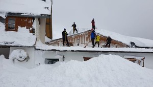 VIDEO: Nezvyčajné sústredenie slovenských kanoistov. S lopatou v ruke