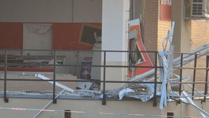 Bankomat v Gajaroch vyletel do vzduchu, na mieste zasahujú záchranné zložky