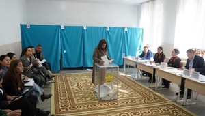 V Kazachstane majú predčasné voľby, Čierna Hora volí prezidenta