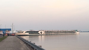 Vo Vojke narazila výletná loď do brehu Dunaja, kapitán bol opitý