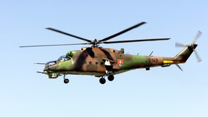 Na vojenskom cvičení v Lešti zahynul vojak, vypadol z vrtuľníka