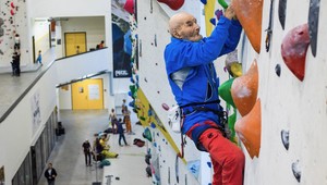 Má 99 rokov a lezie bez výhovoriek