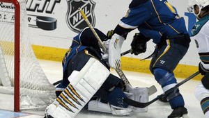 Halák stále netrénuje, chytať bude najskôr v play-off