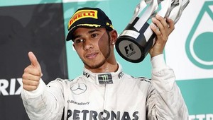 F1: Hamilton víťazom VC Talianska, Rosberg druhý
