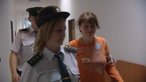 Šéfku bytového gangu Zuzanu Z. (50) obvinili z návodu na vraždu