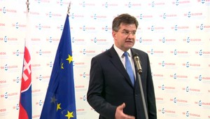 Lajčák študoval na Slovensku, v Rusku aj v Nemecku. Má dve dcéry a je osobnosť roka