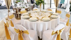 Svadba ako zo zlého sna: Zlomený nos, vulgarizmy a pľuvanie po hosťoch