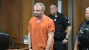 Zomrela po otrave kyanidom. Muž obžalovaný z vraždy manželky popiera vinu