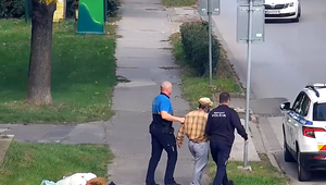 Nechutný incident v Seredi: Muž sa obnažoval na mieste plnom detí