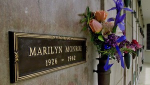 Nádejnému kupcovi hrobky nad Marylin Monroe chýbajú peniaze