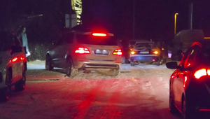 Centrum mesta sa zmenilo na klzisko: Poľadovica potrápila vodičov aj chodcov