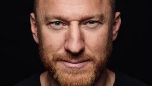 Z Trenčína do Siene slávy. Kniha Mariána Hossu žne úspechy ako kedysi hokejista na ľade