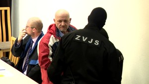 14-krát trestaný recidivista žiada o obnovu posledného súdu. Vtedy obeť okradol a znetvoril