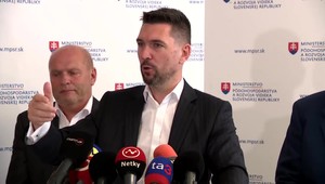 Tlačová beseda ministra Richarda Takáča o peniazoch pre poľnohospodárov