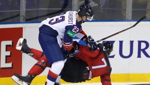 Kanada neúprosne zdolala Veľkú Britániu, nastrieľala jej osem gólov