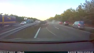 Autopilot Tesly upozornil na nehodu ešte predtým, ako sa stala