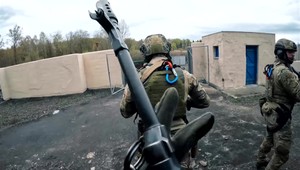 Spoločný výcvik s ostrou muníciou: Úderná jednotka NATO a slovenskí vojaci