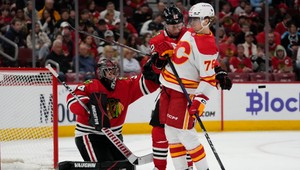 Parádna prihrávka jednou rukou. Pozrite sa, čo si v NHL dovolil Pospíšil