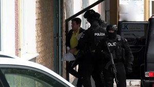 Kočnera opäť priviezli na pobočku NAKA. Mal vypovedať o šifrovanej komunikácii cez Threemu
