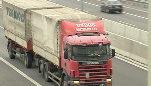 Potvrdené! Slovensko zaplavujú kamióny