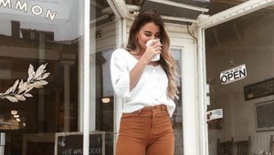 Zamilujete si ich rovnako, ako džínsy! TOP trendom jesene sú tieto retro nohavice