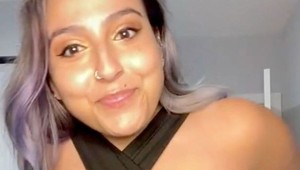 Obliekla si sexi top, ktorý vraj sedí aj oblým ženám: Poriadne vás pobaví, ako v ňom vyzerá!