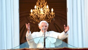 Pred piatimi rokmi skončil v pápežskom úrade Benedikt XVI.