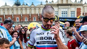 Peter Sagan tretí aj v šprinte 5. etapy, celkovo vedie už o 14 sekúnd