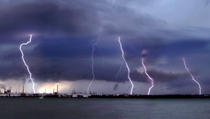 Čln s rybármi zasiahol blesk. Farár (†37) z Moravy sa utopil