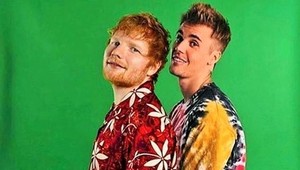 Títo dvaja nemôžu byť rozdielnejší! A predsa je TU ich spoločná pieseň