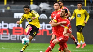 Najlepší mladý hráč sveta? Nominovaní sú hráči Dortmundu, Realu Madrid či Sparty Praha