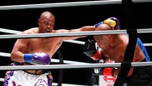 Tyson bol v exhibícii lepší, rozhodcovia mali iný názor