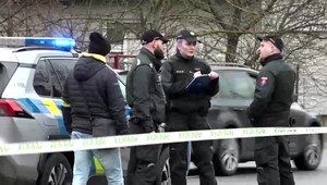 Desivý nález v priekope. Blízko rodinných domov našli bezvládne telo