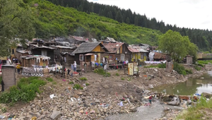Stavajú na cudzom pozemku bez povolenia: Chaotická realita v obci, kde štát roky nekoná
