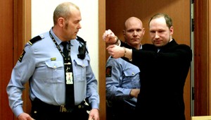 Vraha Breivika vyhlásilli za svojprávneho. Pri masakri detí vedel, čo robí!